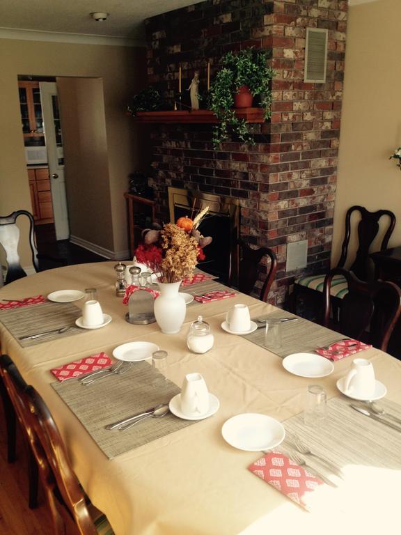 Mackenzie House B&B by Elevate Rooms Port Hawkesbury Esterno foto