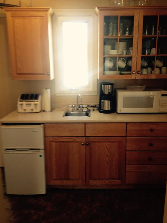 Mackenzie House B&B by Elevate Rooms Port Hawkesbury Esterno foto