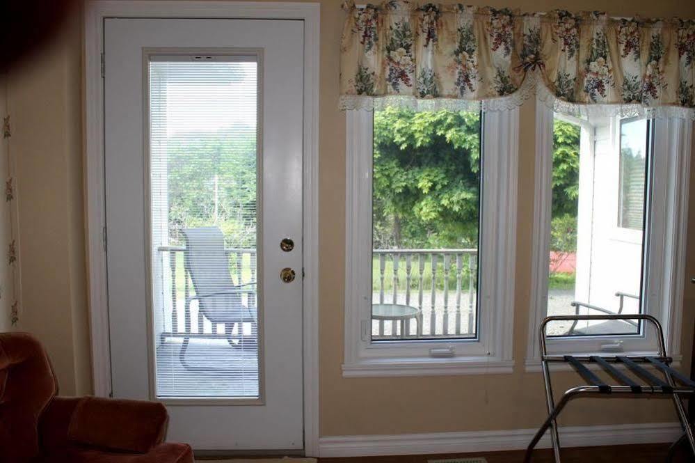 Mackenzie House B&B by Elevate Rooms Port Hawkesbury Esterno foto