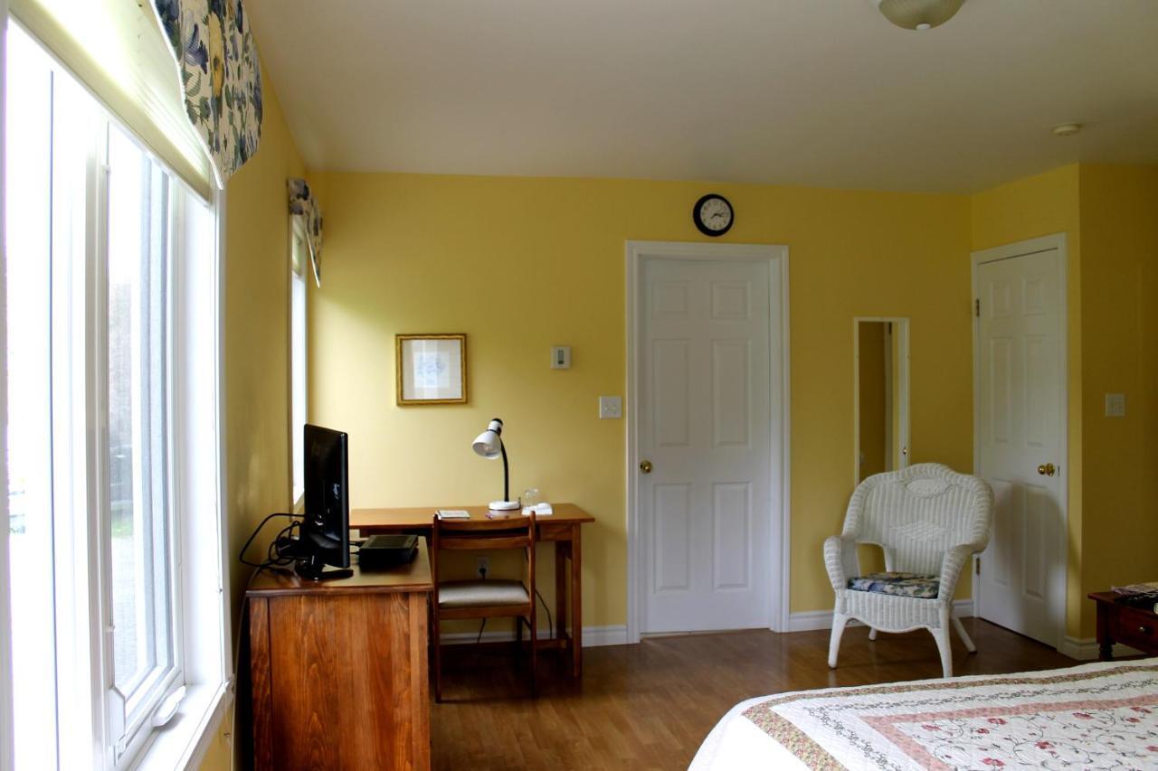 Mackenzie House B&B by Elevate Rooms Port Hawkesbury Esterno foto