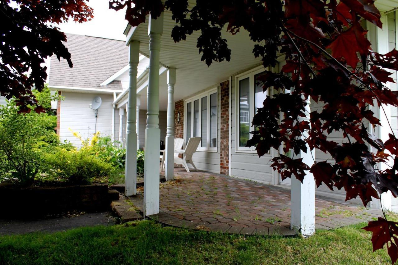 Mackenzie House B&B by Elevate Rooms Port Hawkesbury Esterno foto
