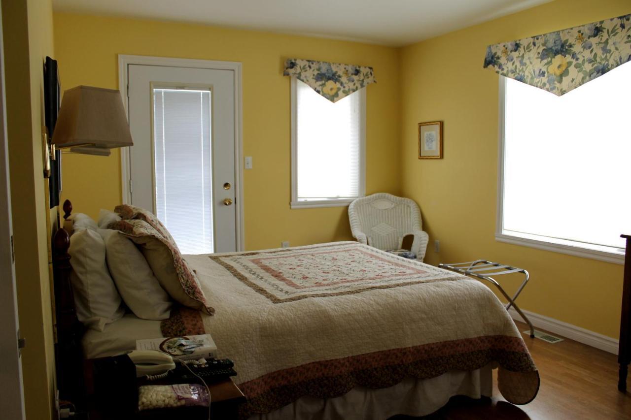 Mackenzie House B&B by Elevate Rooms Port Hawkesbury Esterno foto