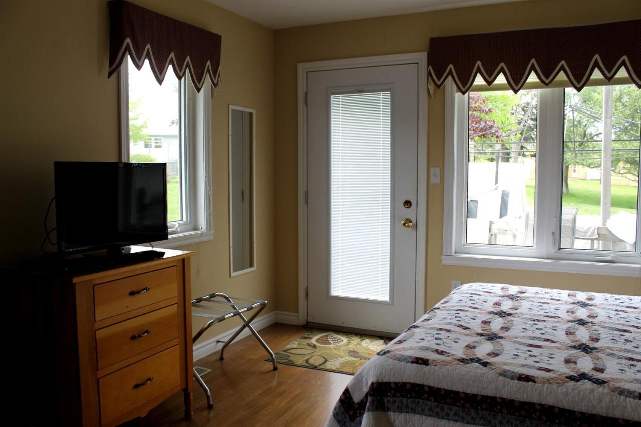 Mackenzie House B&B by Elevate Rooms Port Hawkesbury Esterno foto