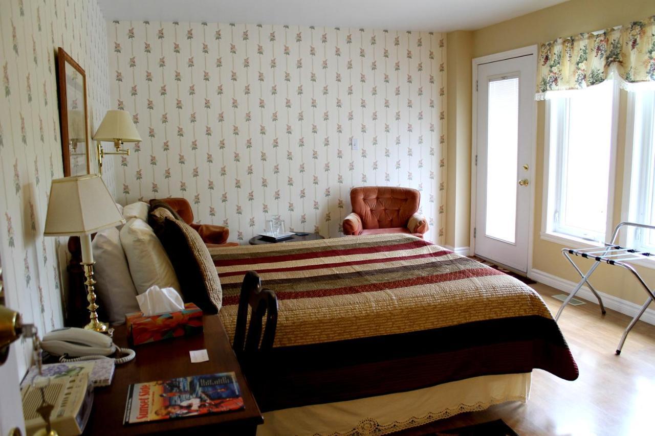 Mackenzie House B&B by Elevate Rooms Port Hawkesbury Esterno foto